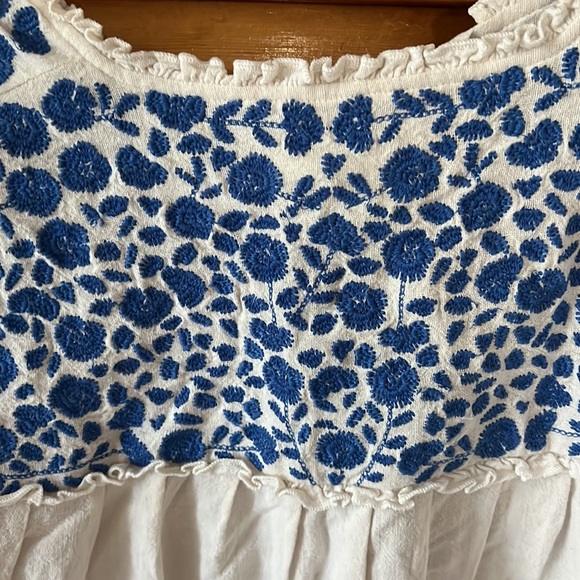 The Coast Brand top- hand embroidered - Picture 5 of 5